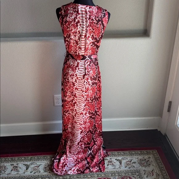 Michael Kors women médium
Coral red snake print Maxi dress - Picture 2 of 9